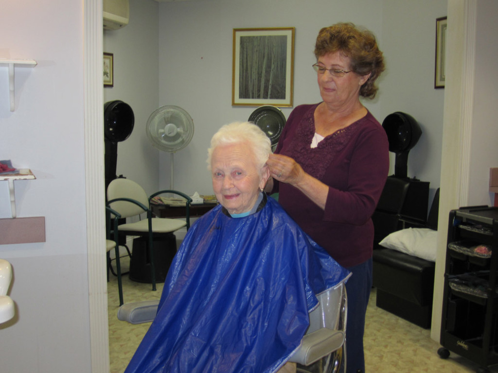 Gables residents have access to a full-service hair salon